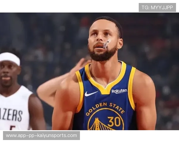 勇士库里第四节接管，连续得分带走